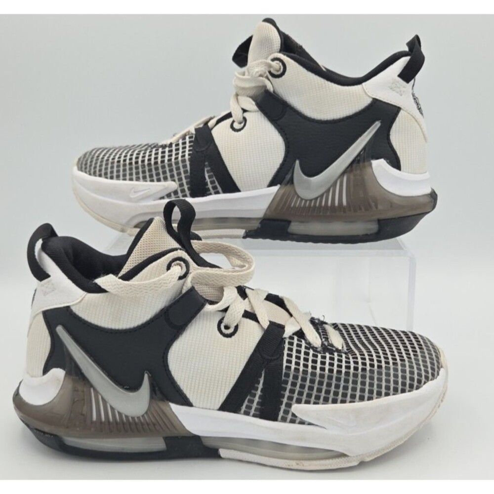 Nike Kids Black and White Sneakers